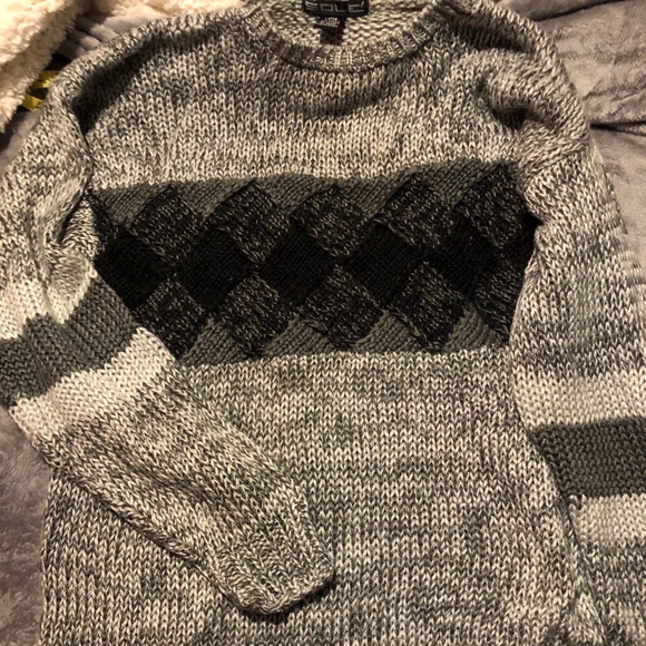 Grey sweater - Picture 1 of 3